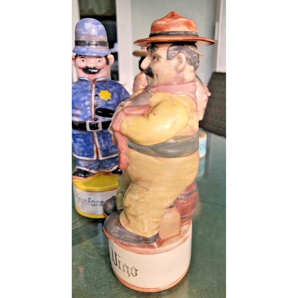 5 Vintage 1970s Alberta's Mold Hand Painted Ceramic Liquor Decanters w Lids - Picture 5 of 16